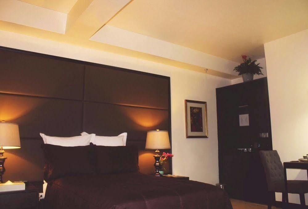 One Pacific Hotel Tamuning Esterno foto